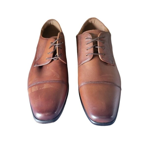 FLORSHEIM Men's Mix-Match Dress Shoes. Left is Size 9. Right is Size 8. **FLAWED - Picture 1 of 12